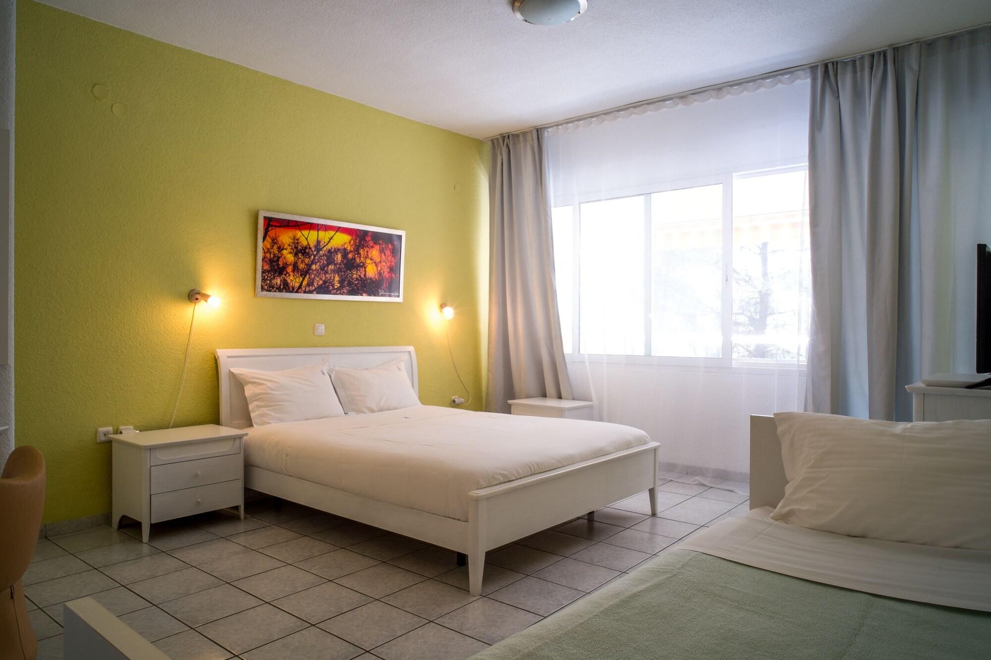 Dryades Hotel Siviri Exteriér fotografie