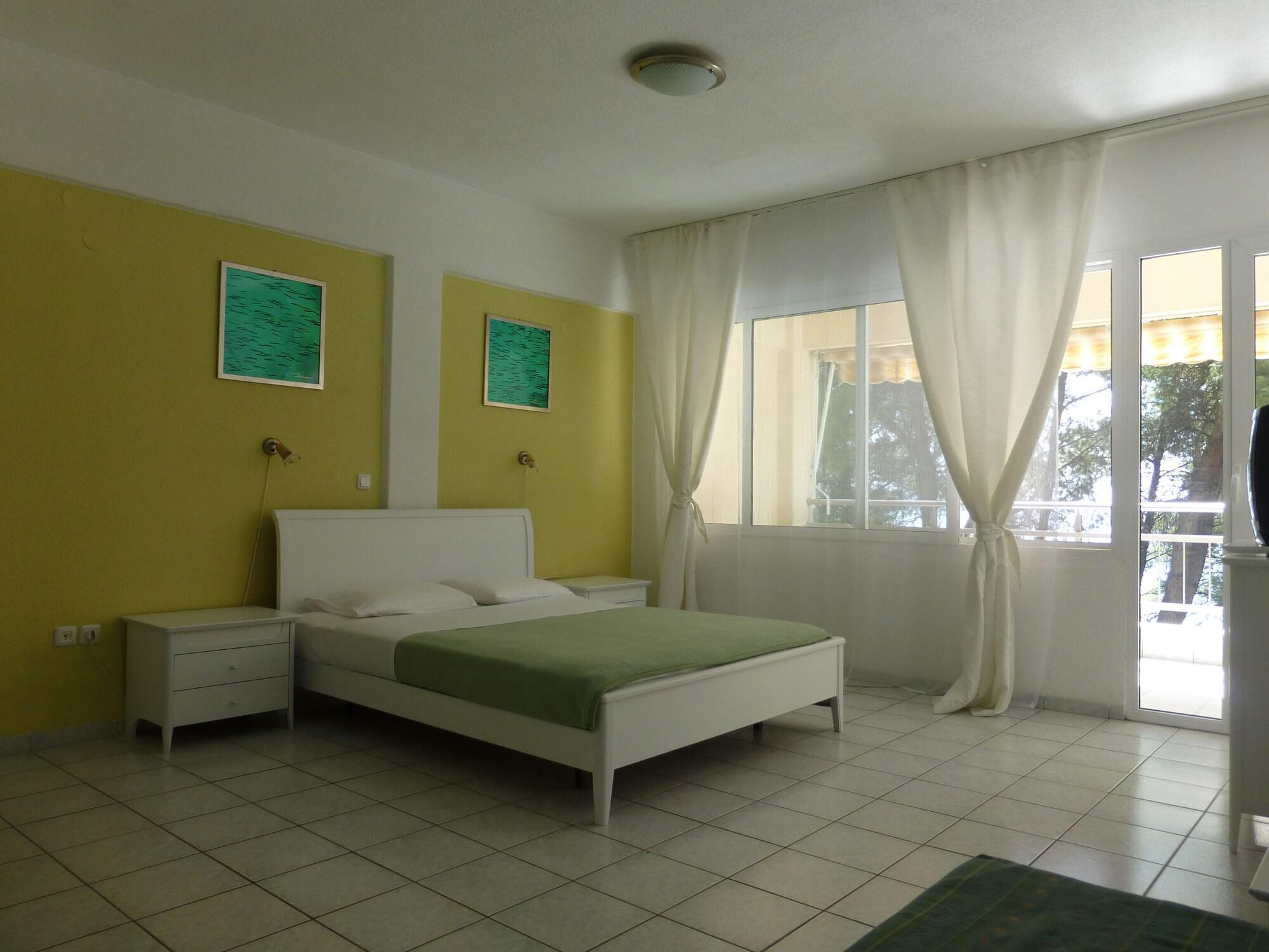 Dryades Hotel Siviri Exteriér fotografie