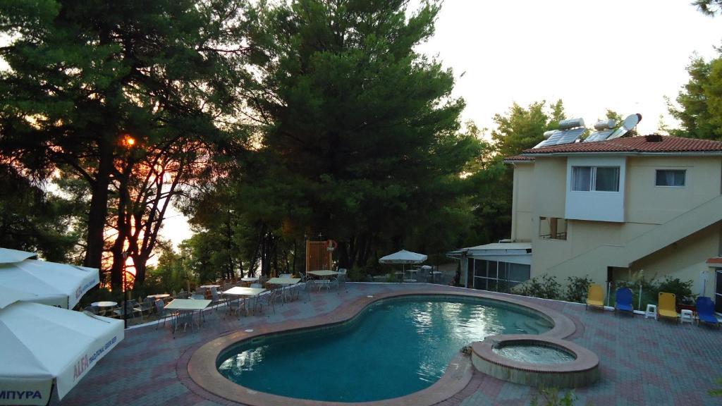 Dryades Hotel Siviri Exteriér fotografie